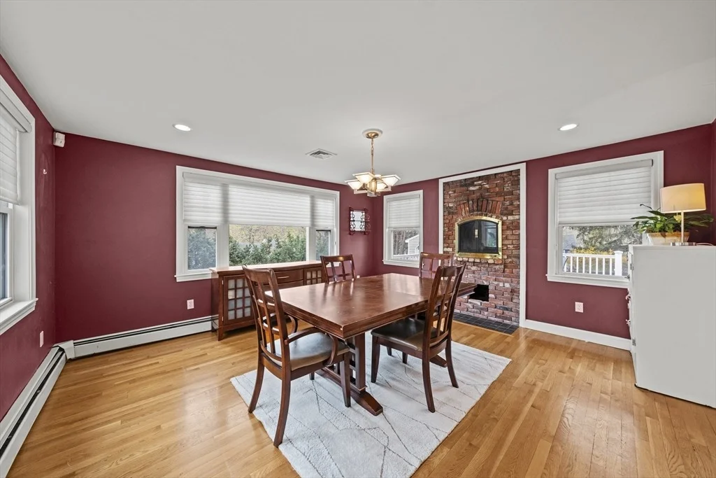 Photo of 10 Newhall Rd