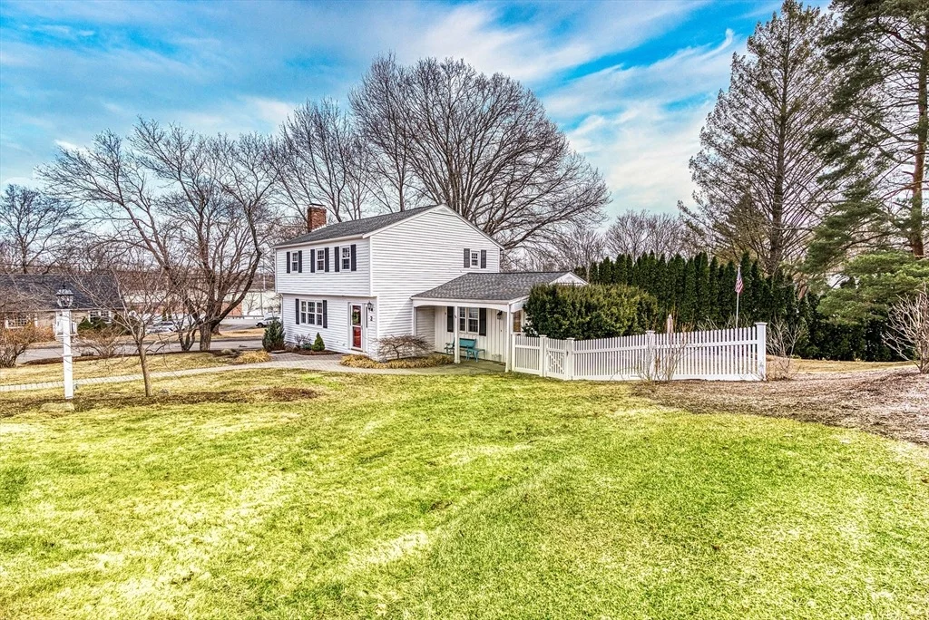 Photo of 2 Juniper Cir