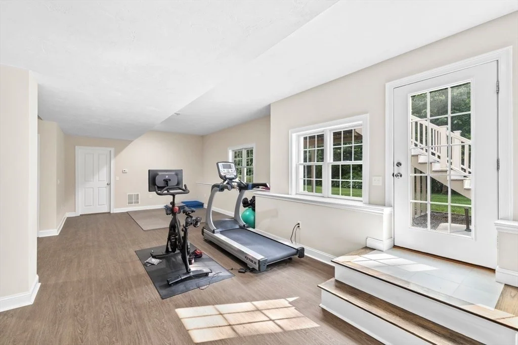 Photo of 10 Evangeline Dr