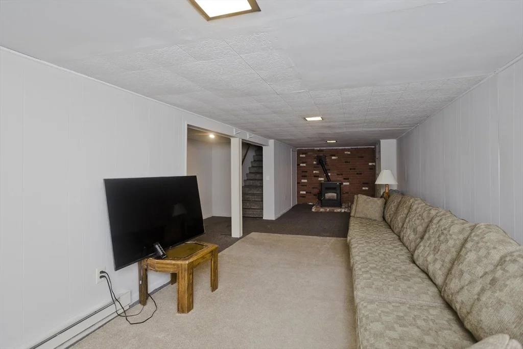 Photo of 185 Fletcher Cir