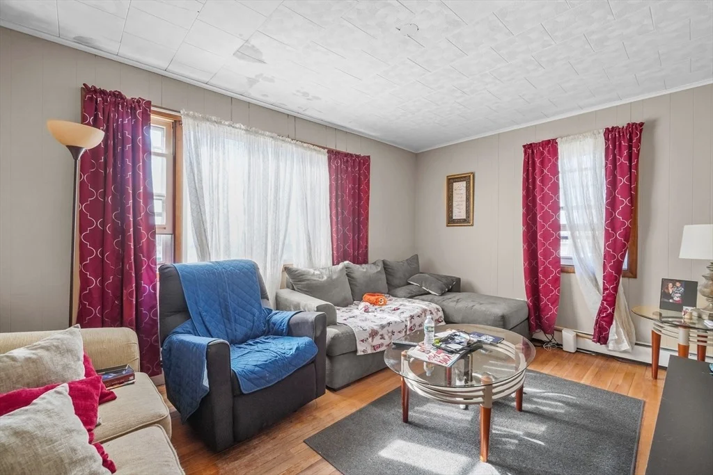 Photo of 284 Broadway