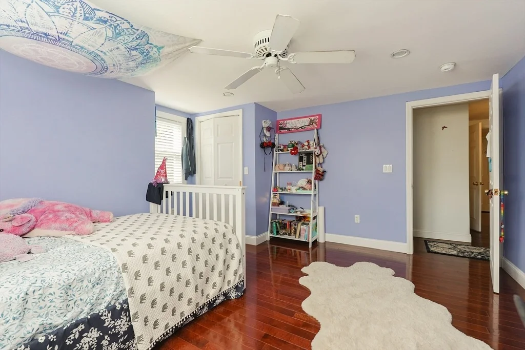 Photo of 2 Rhodes Ave