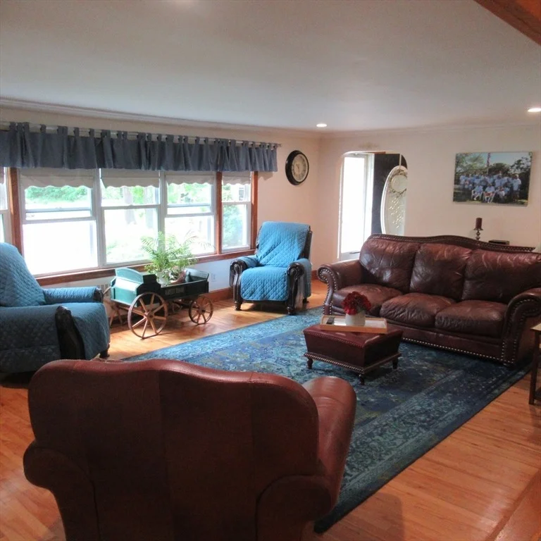 Photo of 82 Fox Ave