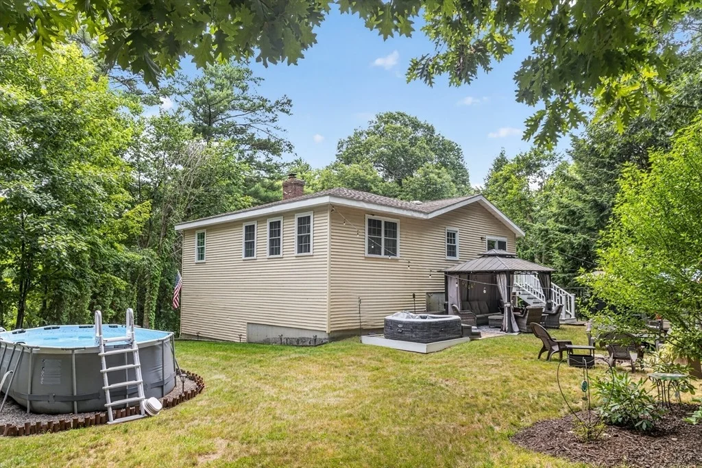Photo of 165 Pepperell Rd