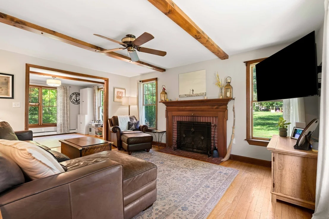 Photo of 102 Elm St