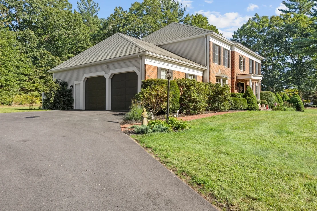 Photo of 101 Diniz Drive
