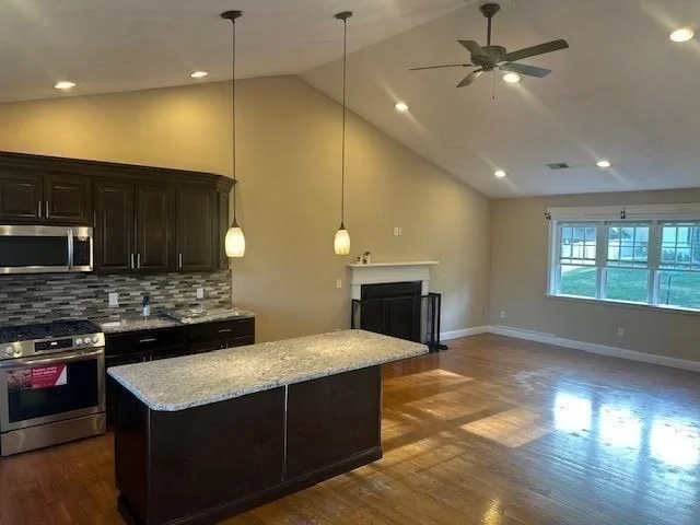 Photo of 34 Carpenter Ave