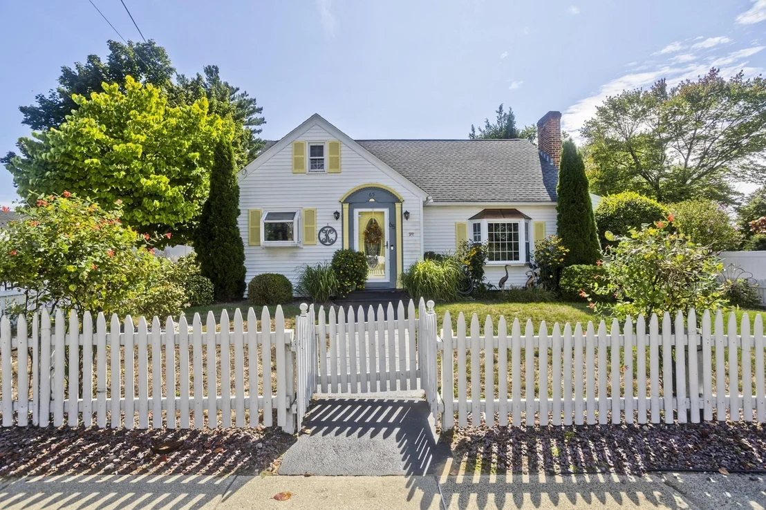 Photo of 65 Beauchamp Terr.