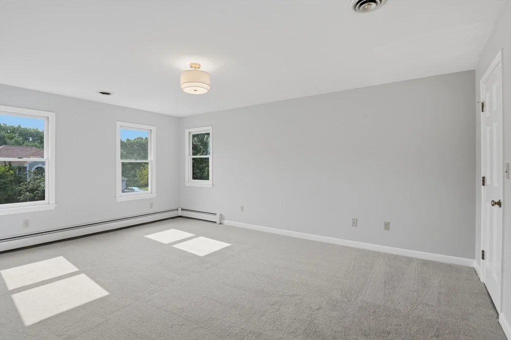 Photo of 22 Wachusett Cir