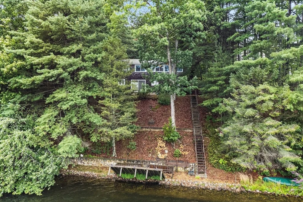Photo of 195 Elysium St