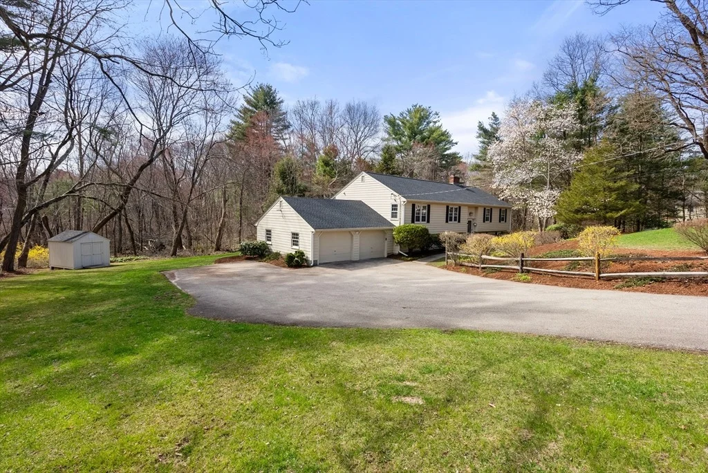 Photo of 39 Dakin Road