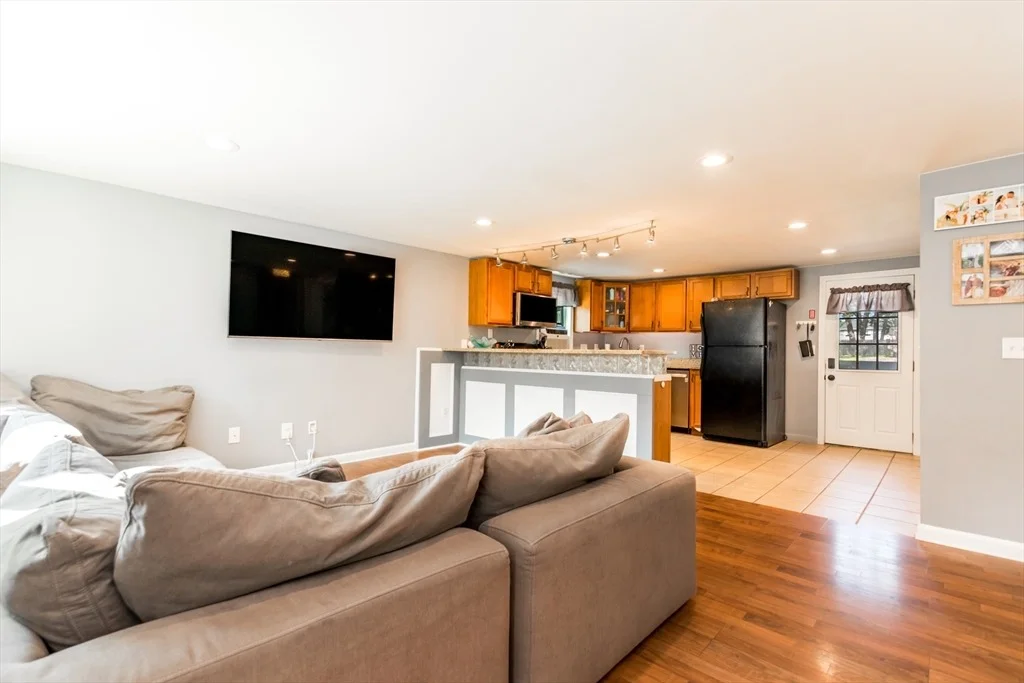 Photo of 4 Standish Ave
