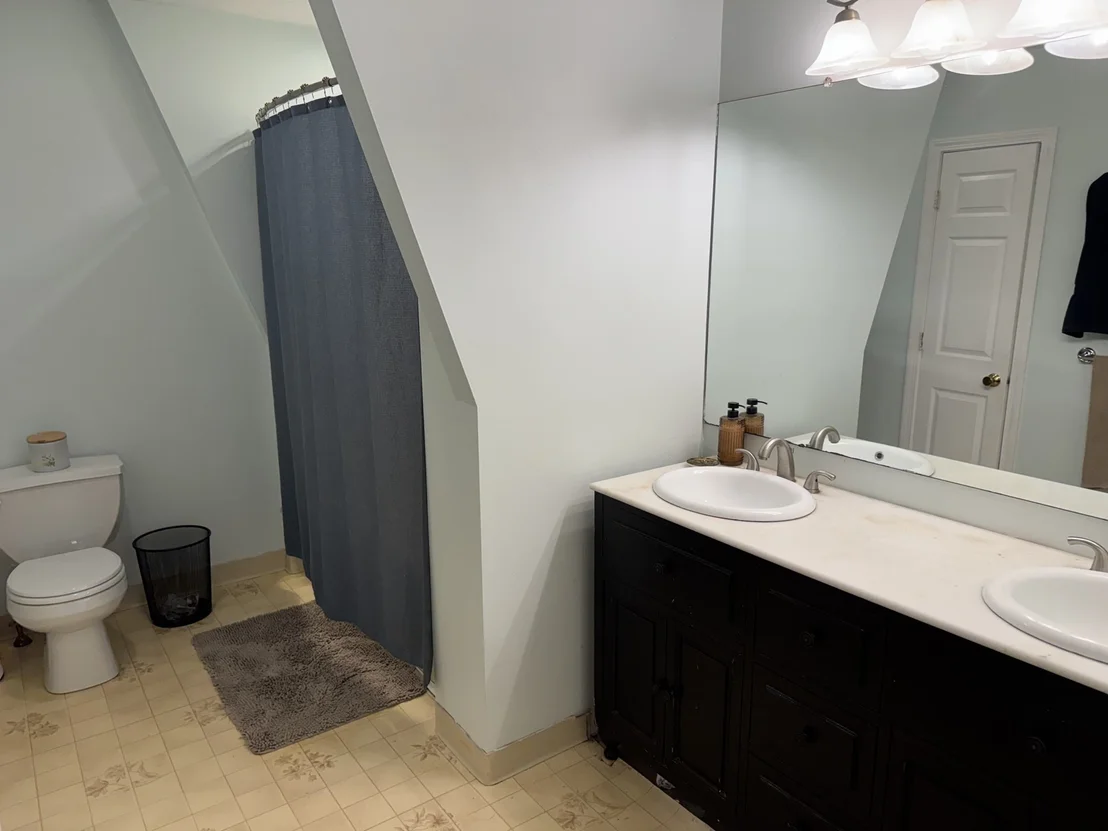 Photo of 121 Copperfield Rd