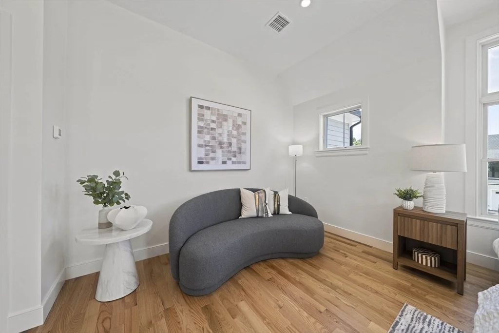 Photo of 9 Mina Way