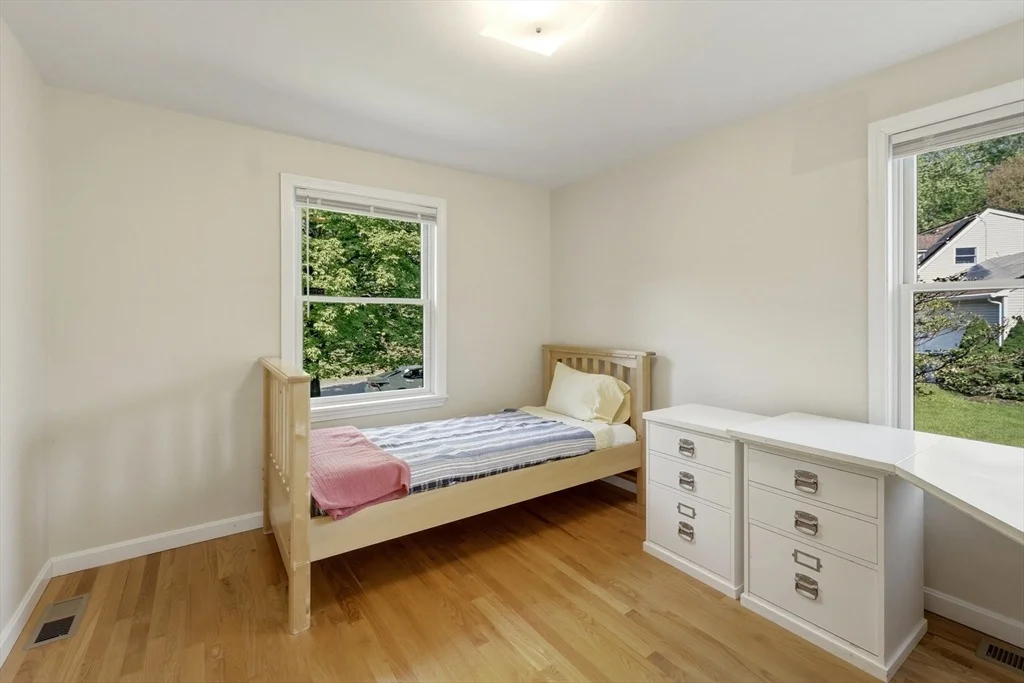 Photo of 5 Poets Corner Rd