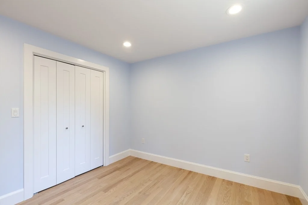 Photo of 239 Hardy Pond Road