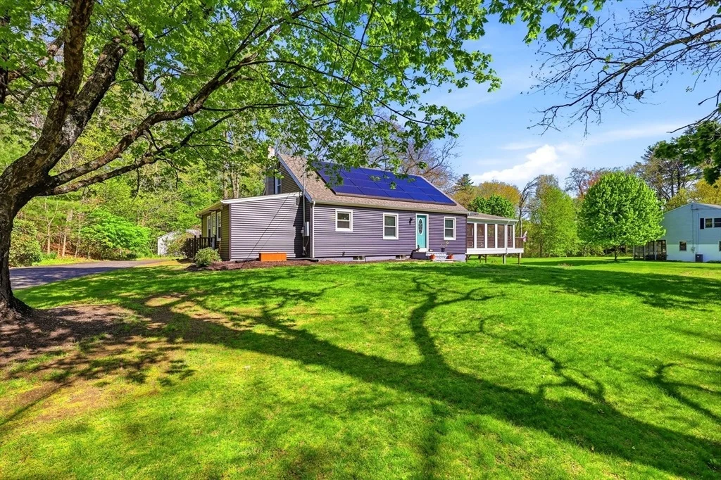Photo of 77 Carmody Rd
