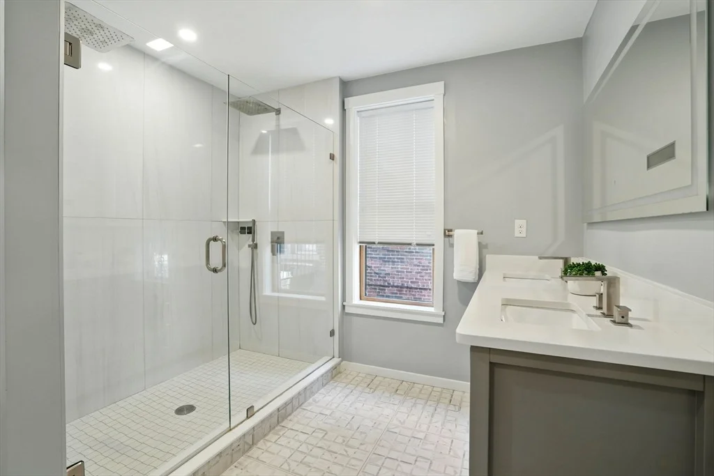 Photo of Unit 310 at 310 Broadway