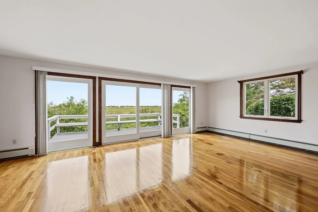 Photo of 19 Shell Dr