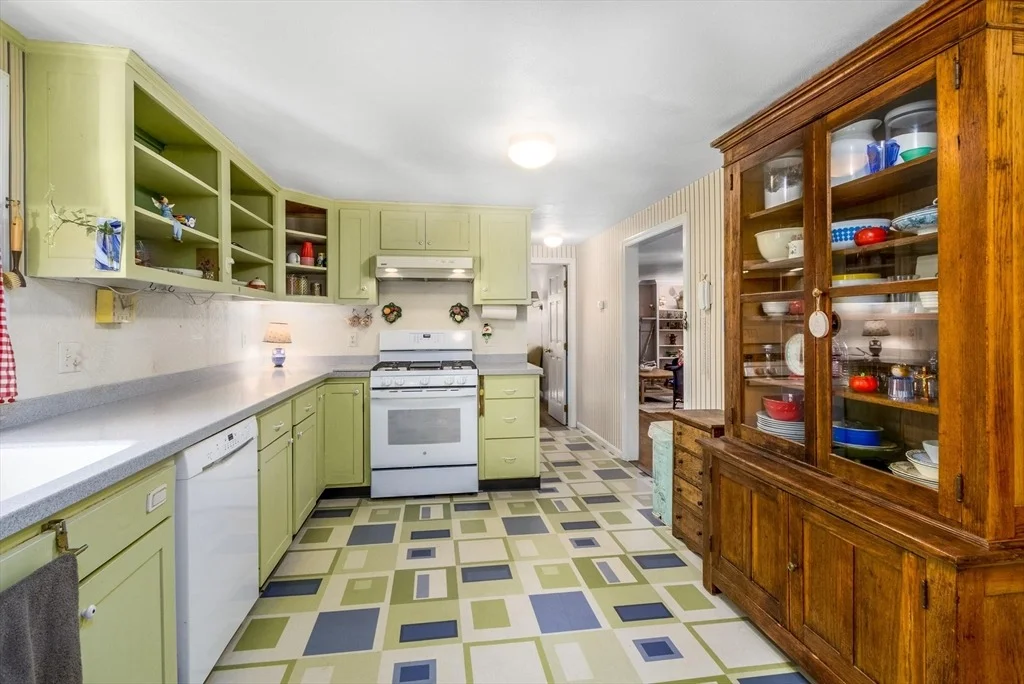 Photo of 168 Ninigret Ave