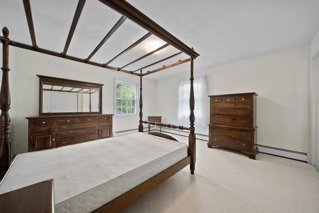 Photo of 8 Lillian Dr