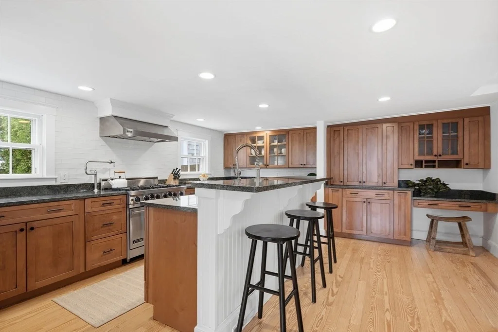 Photo of 33 Franklin St