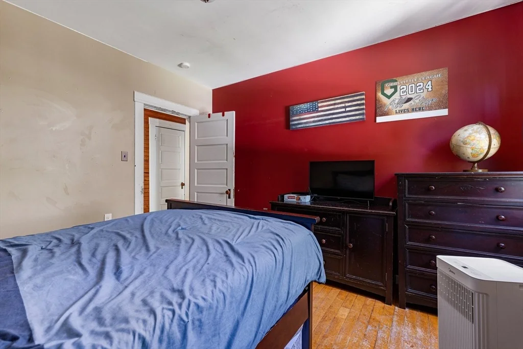 Photo of 260 Worcester Road