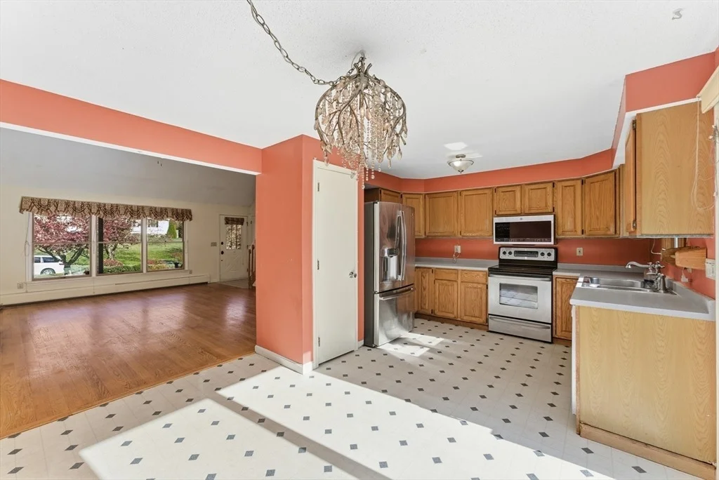 Photo of 6 Emily Ln