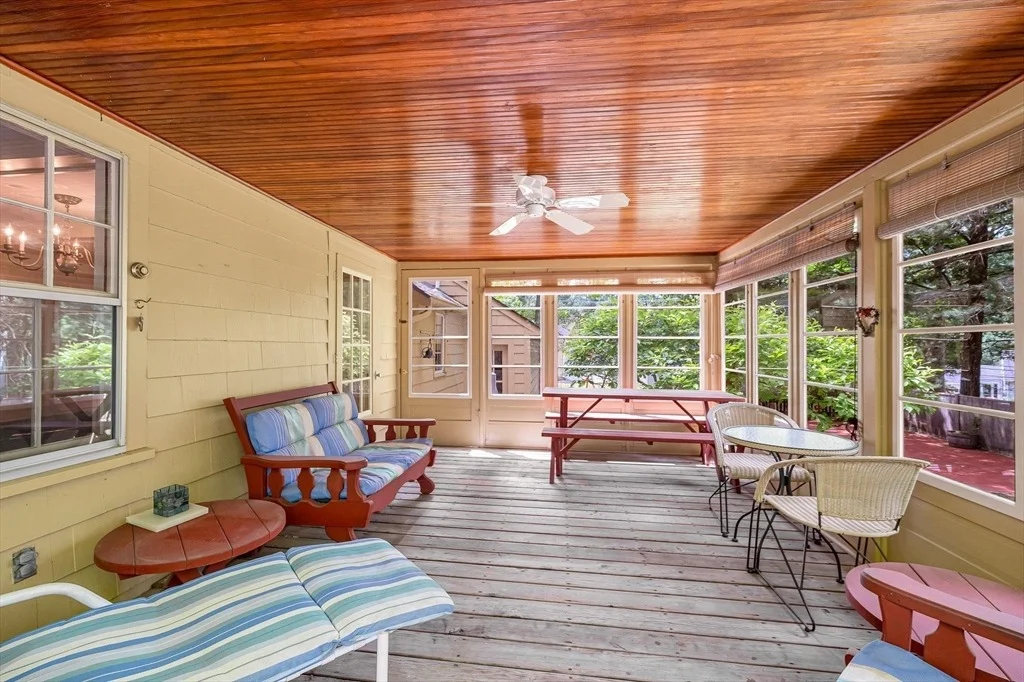 Photo of 16 Cottage Park