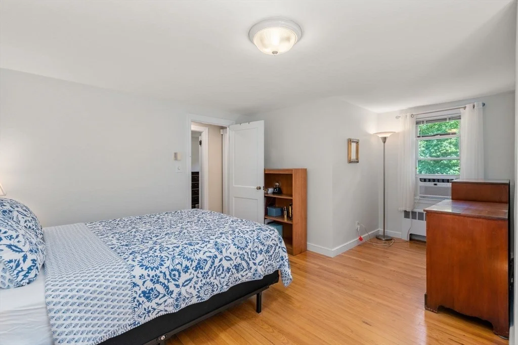 Photo of 71 Capen St