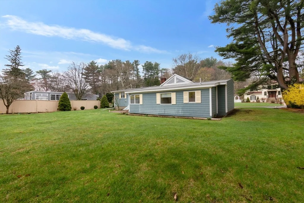 Photo of 2 Standish Road