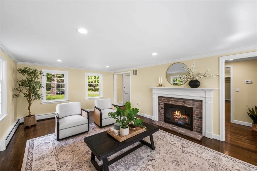 Photo of 30 Meadow Dr