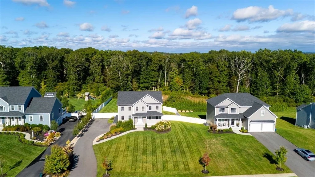 Photo of 9 Hidden Hills Drive