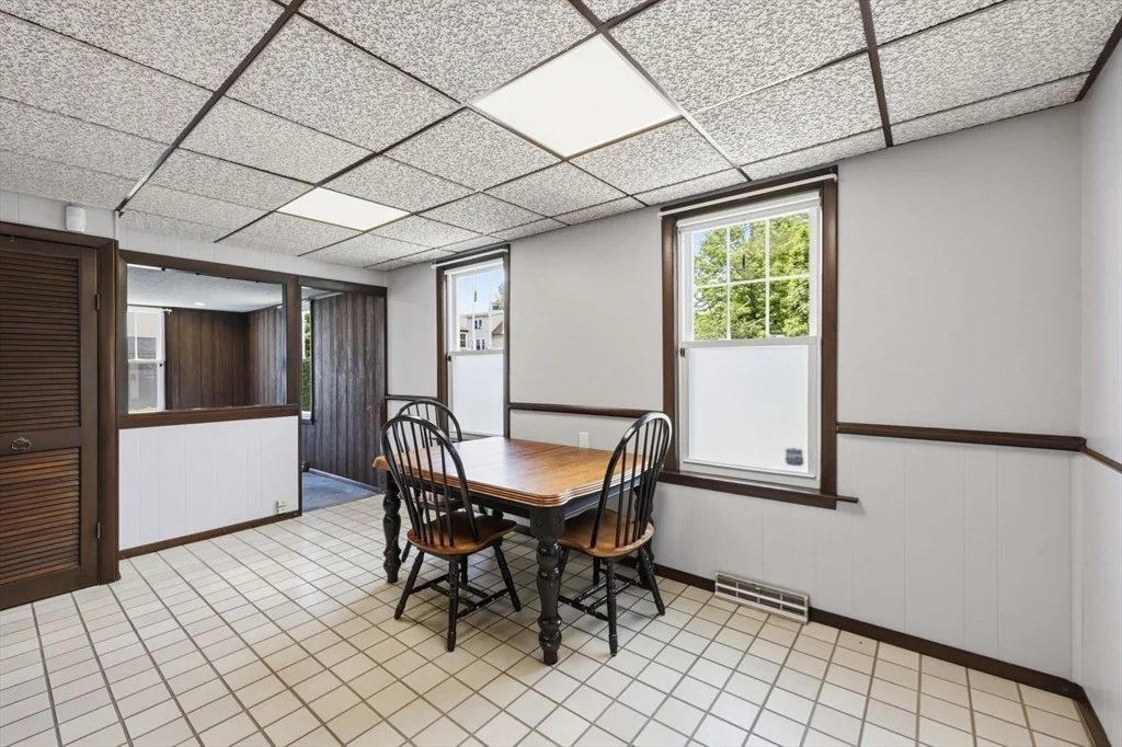 Photo of 585 Armory St