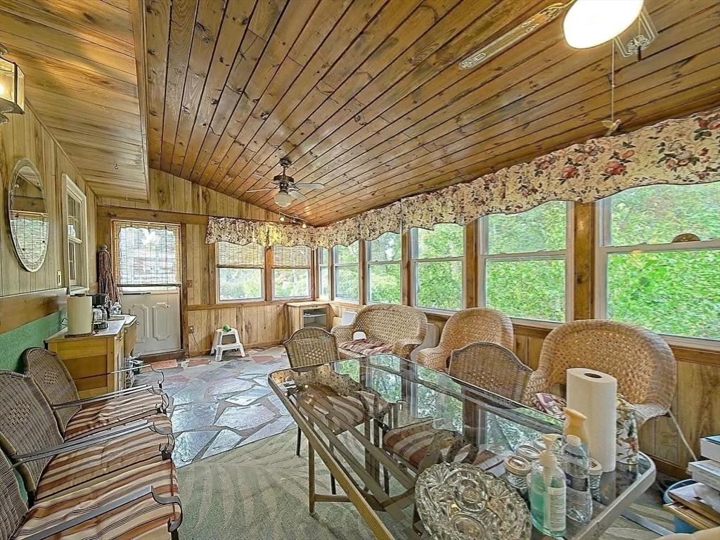 Photo of 37 Simpson Ln