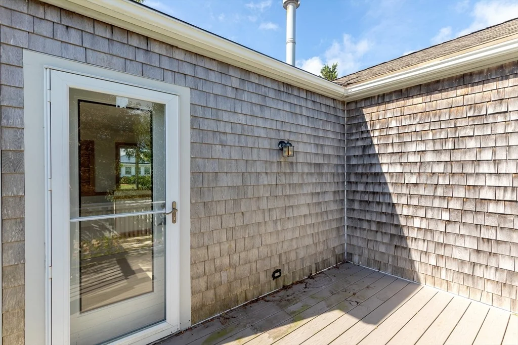 Photo of 51 Tupper Ave