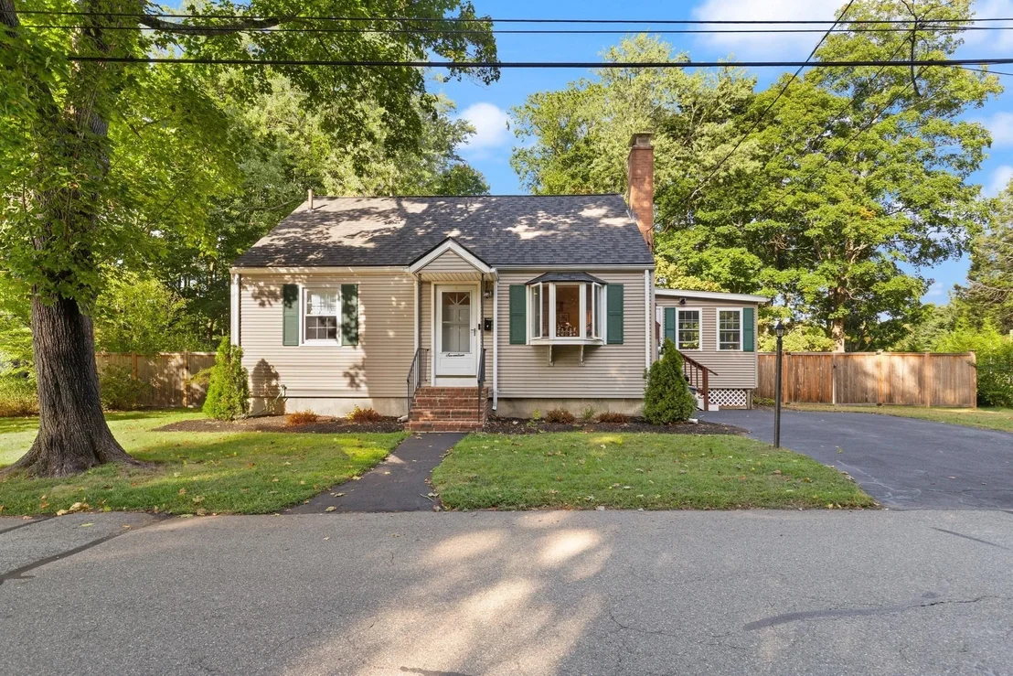 Photo of 17 Cogswell Ave