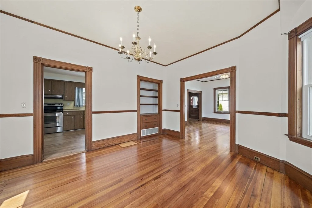 Photo of 8 May Avenue