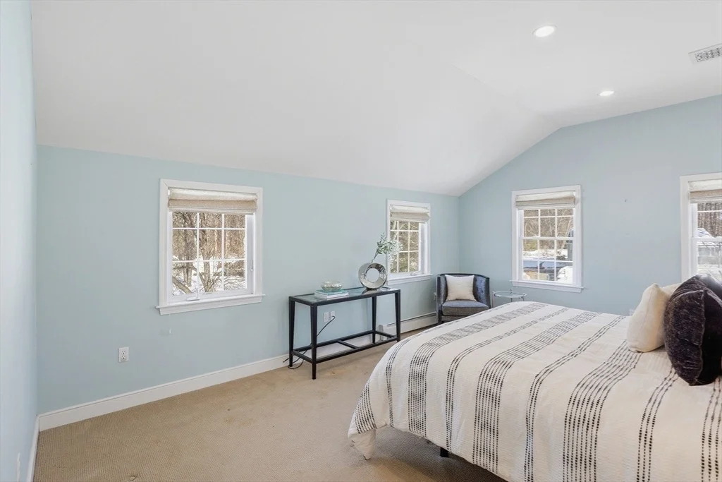 Photo of 245 Oak Hill Circle
