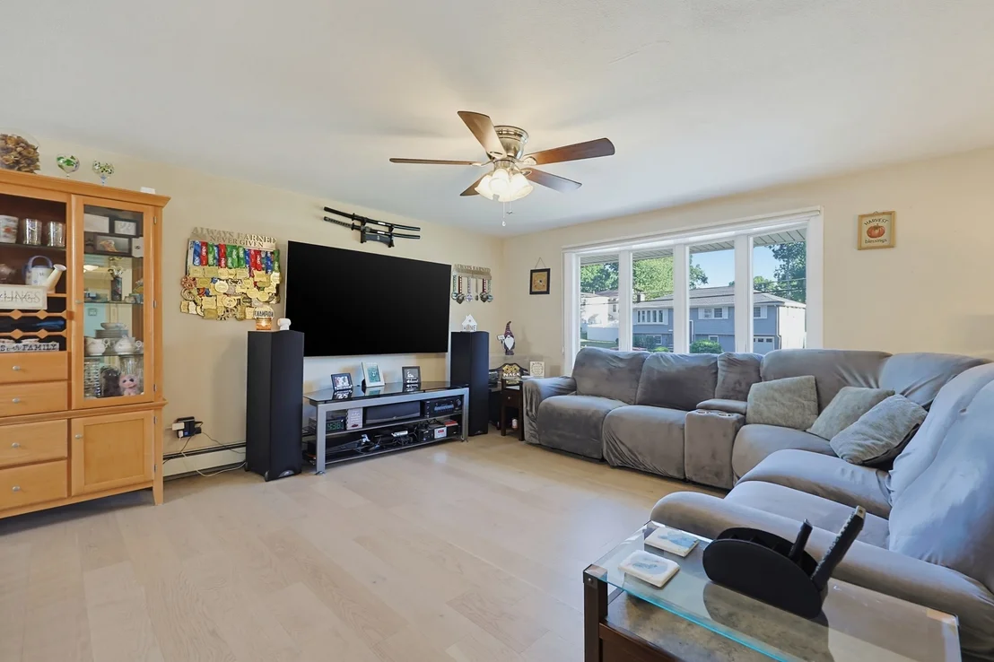 Photo of 39 Candy Ln