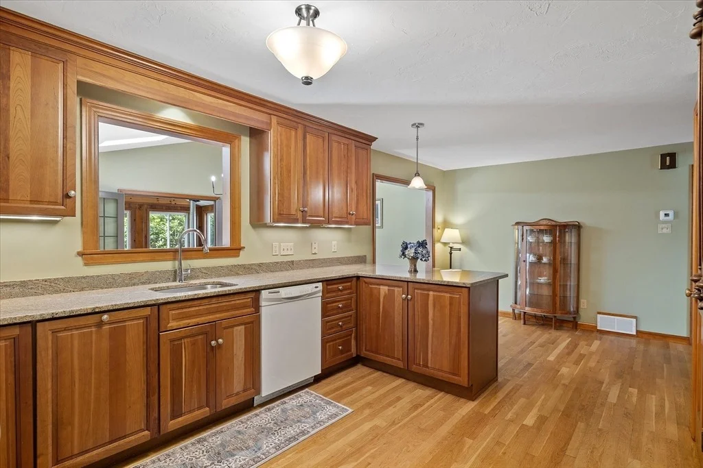 Photo of 6 Hillside Dr