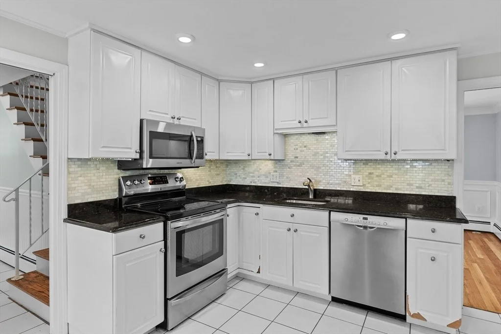 Photo of 49 Blackberry Ln