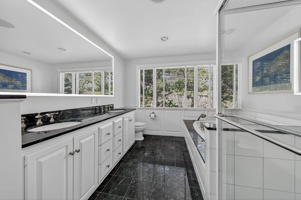 Photo of 37 Mast Hill Rd