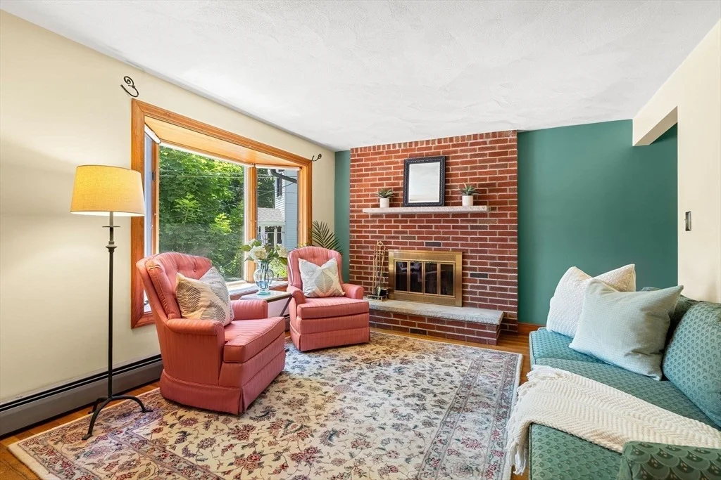 Photo of 26 Lawrence Ln