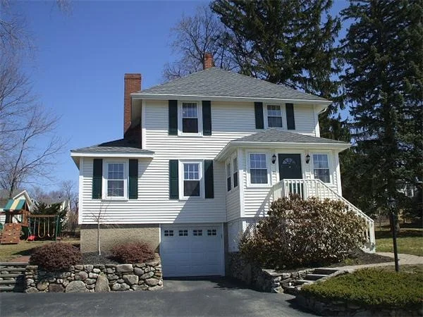 Photo of 11 Mayfield Rd