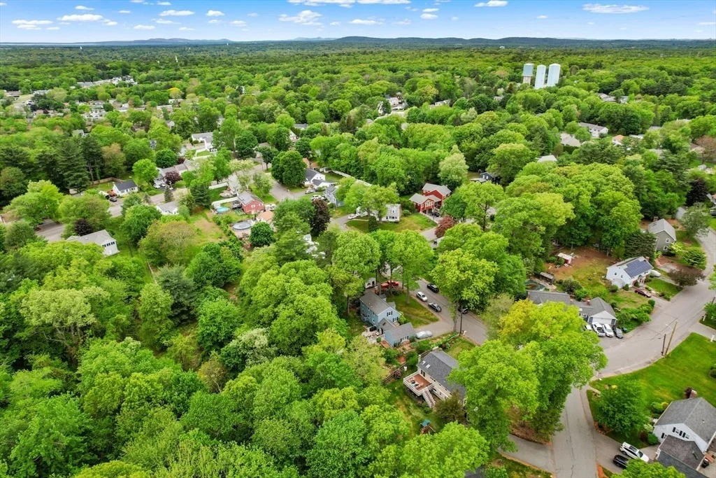 Photo of 70 Stevens Dr
