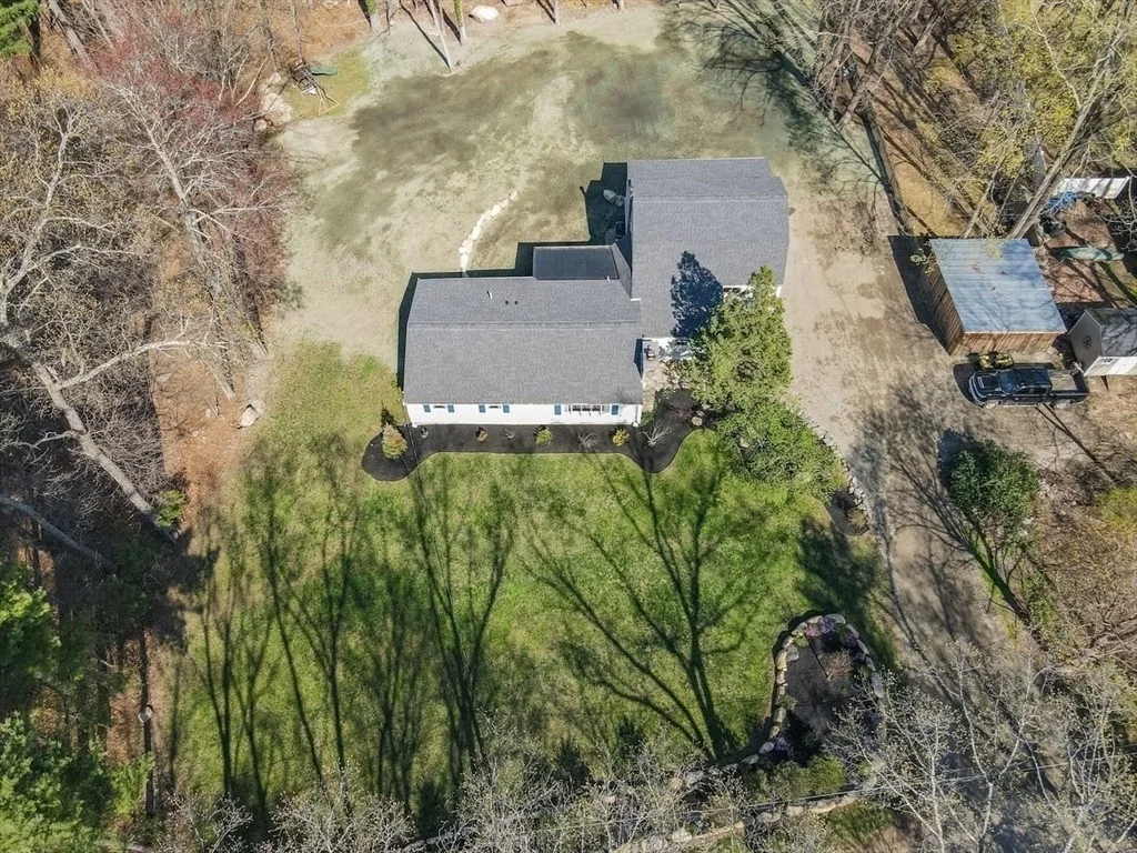Photo of 3 Old Log Lane
