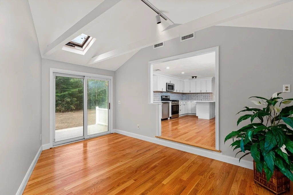 Photo of 315 Blackthorn Rd
