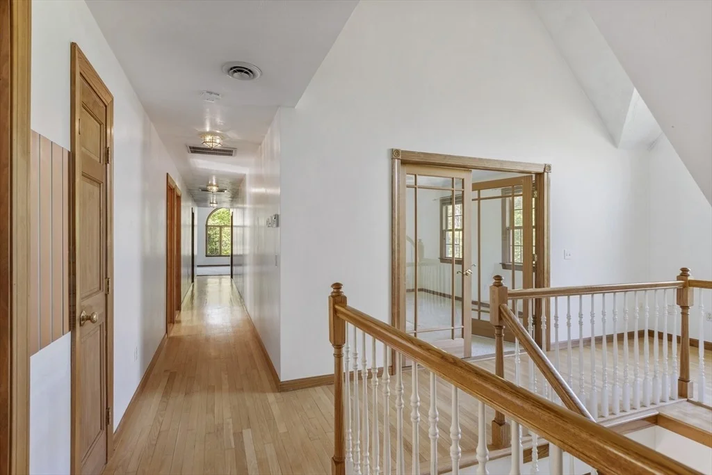 Photo of 27 Sullivan Blvd
