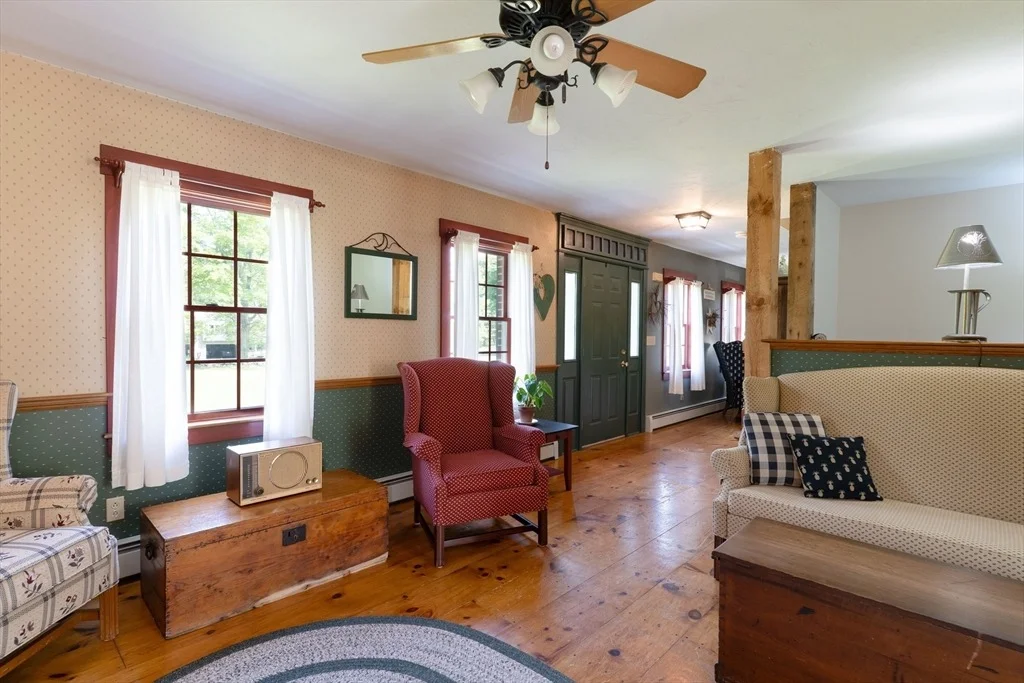 Photo of 147 Oakham Rd